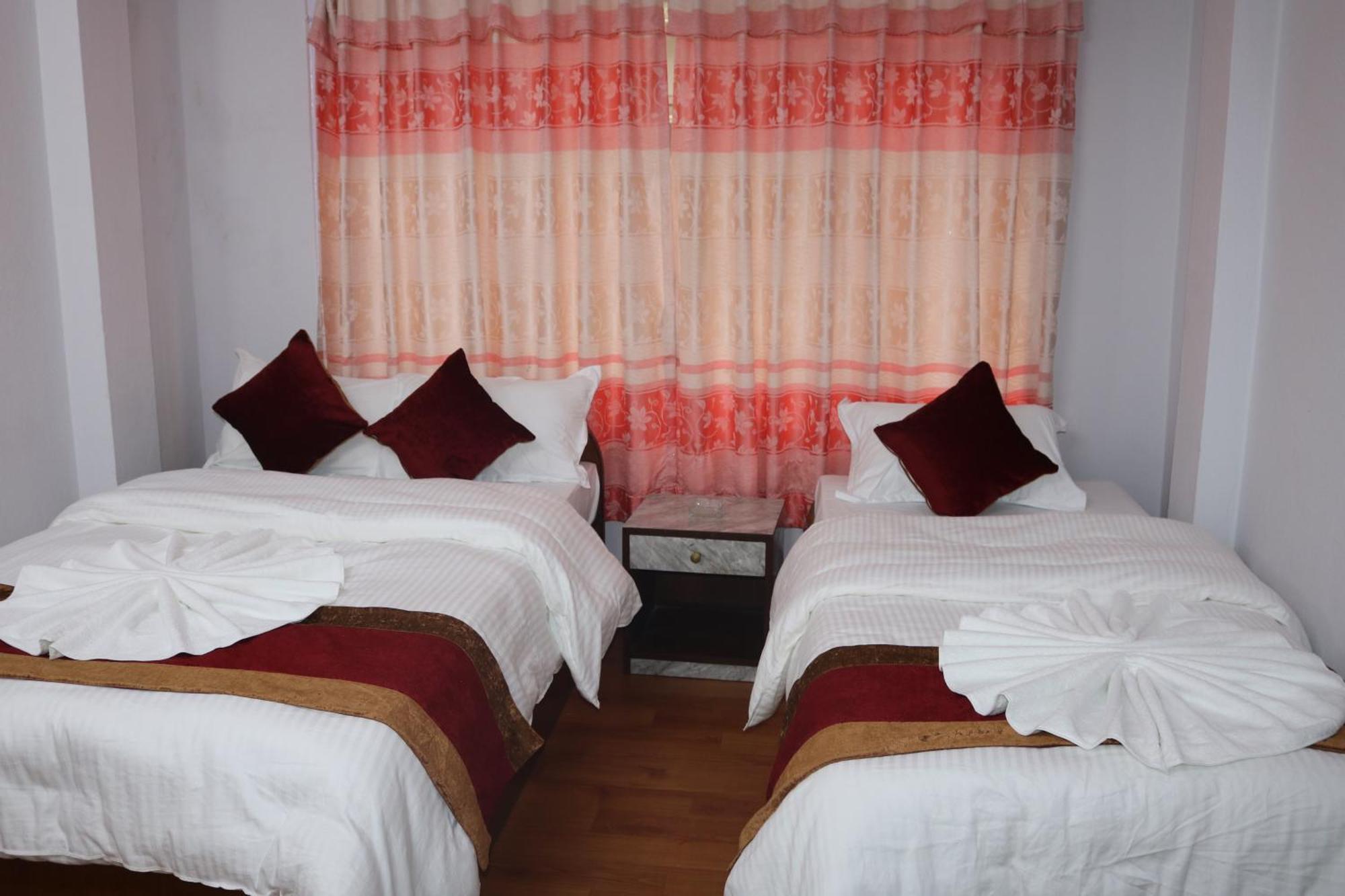 Om Tara Guest House Pvt Ltd Kathmandu Ngoại thất bức ảnh