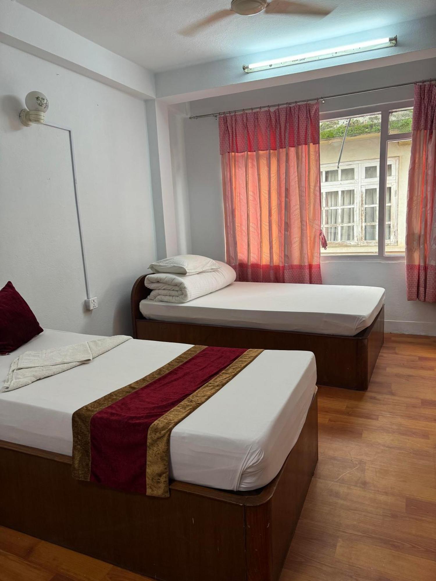 Om Tara Guest House Pvt Ltd Kathmandu Ngoại thất bức ảnh