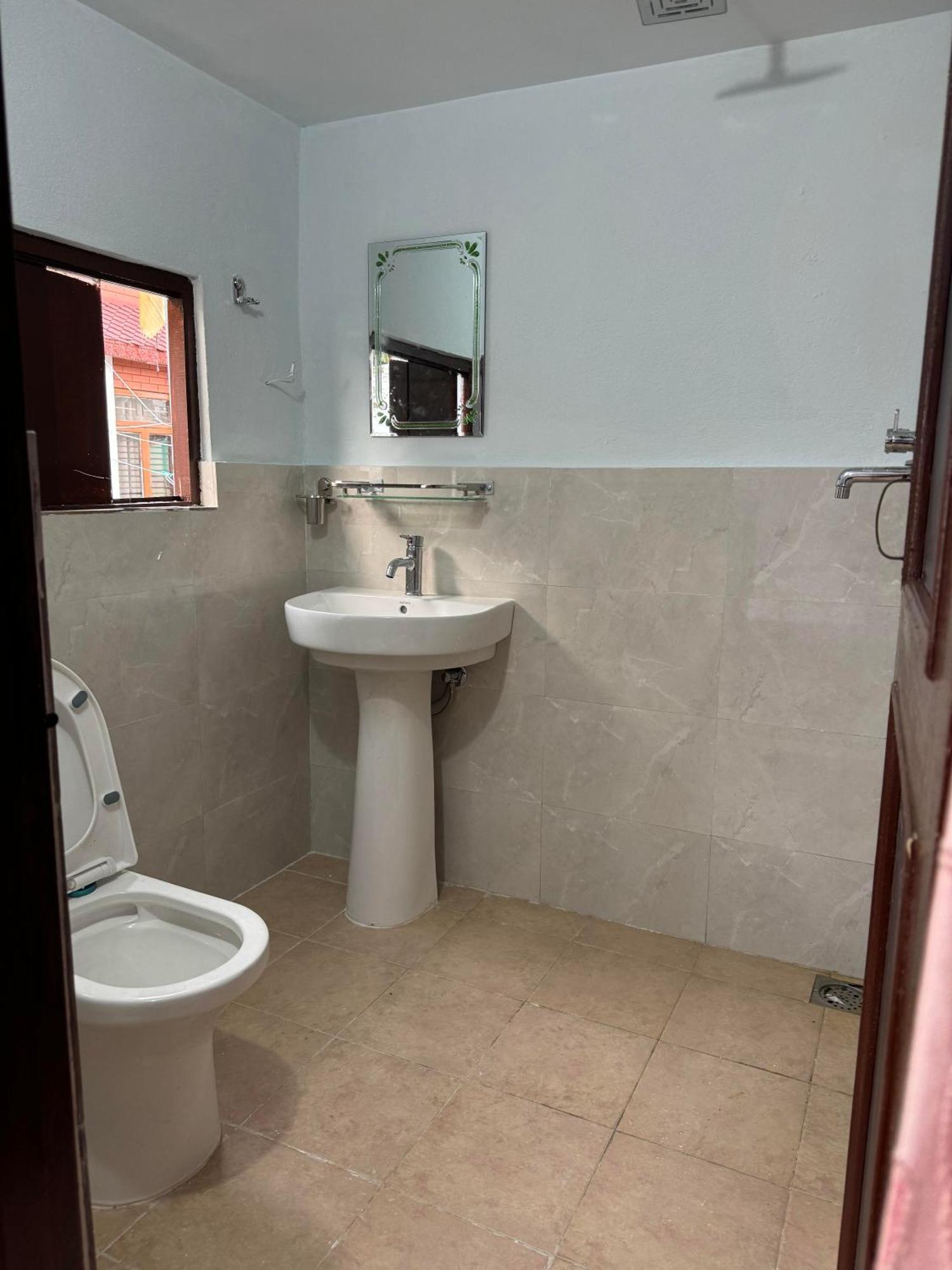 Om Tara Guest House Pvt Ltd Kathmandu Ngoại thất bức ảnh