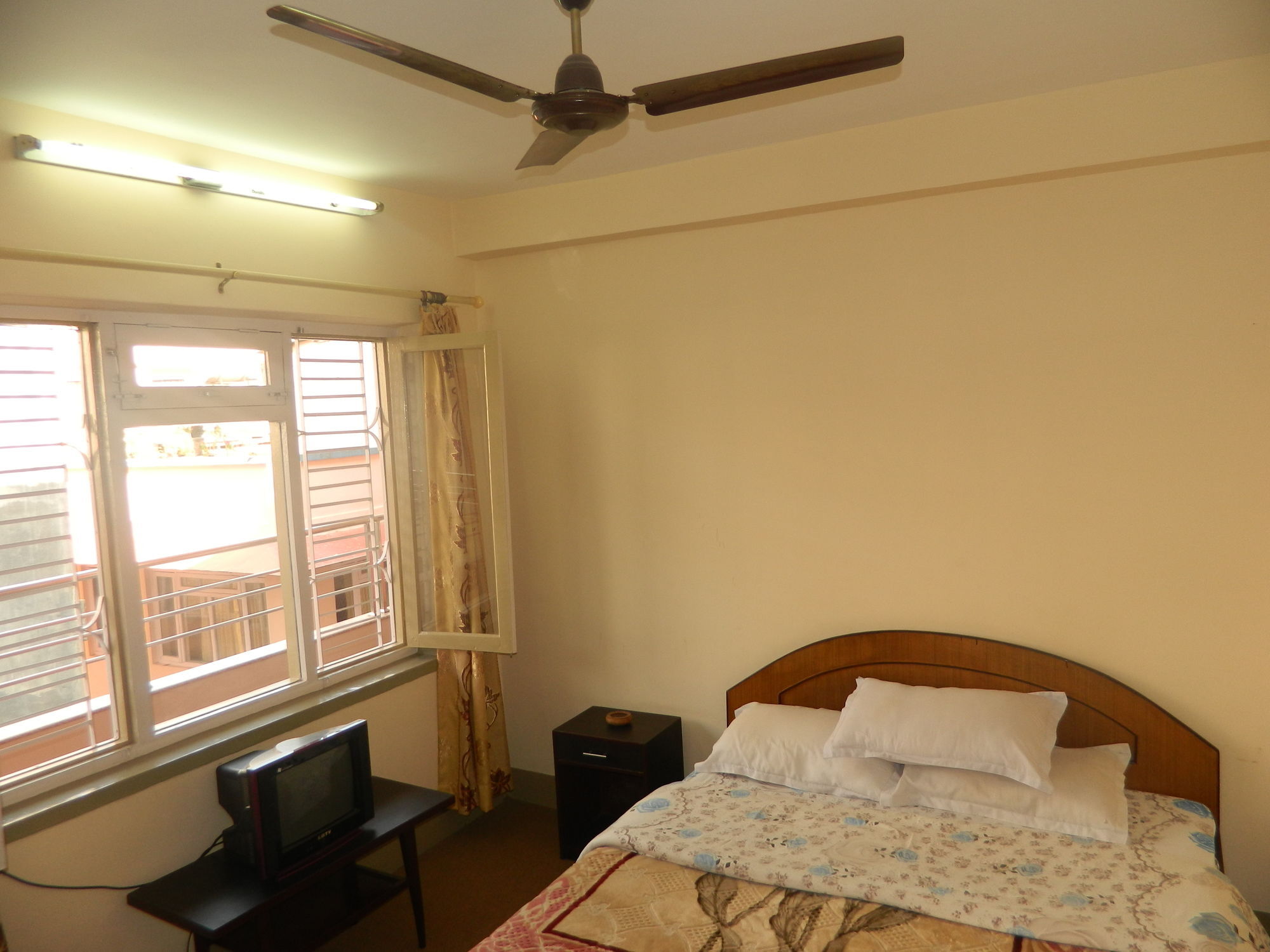 Om Tara Guest House Pvt Ltd Kathmandu Ngoại thất bức ảnh